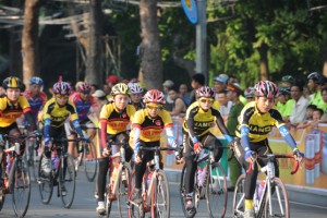 Khai mạc Giải đua xe đạp Hà Nội mở rộng lần thứ 2 năm 2015