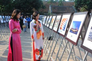Trao giải và khai mạc triển lãm ảnh nghệ thuật quốc tế lần thứ 7 tại Việt Nam năm 2013
