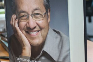 Xuất bản hồi ký của nguyên Thủ tướng Malaysia