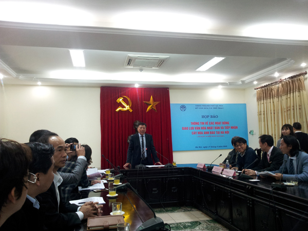 Ông Tô Văn Động - Giám đốc Sở VH&TT Hà Nội phát biểu trong buổi họp báo.