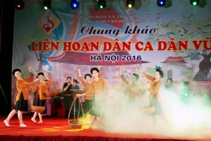 Chung khảo Liên hoan dân ca, dân vũ Hà Nội năm 2016