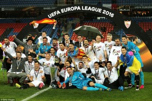 Sevilla lần thứ 3 liên tiếp vô địch Europa League