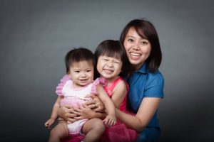 Kinh nghiệm Homeschool hoàn toàn tại nhà của mẹ Việt hai con