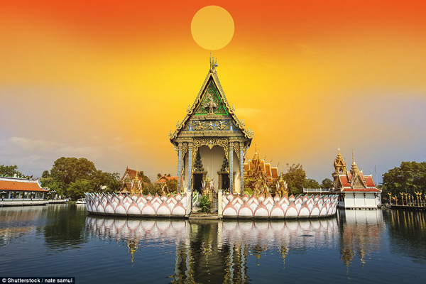 Ngôi chùa Phật giáo đẹp tinh xảo này là một phần của ngôi đền ở đảo Samui ở Thái Lan