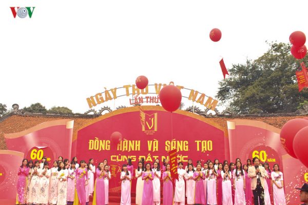 Ngày thơ Việt Nam được tổ chức thường niên vào ngày Rằm tháng Giêng