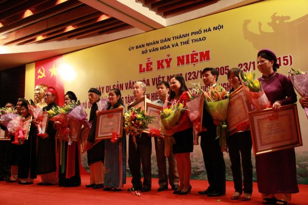 Trong đợt I năm 2015, Thành phố Hà Nội đã trao tặng danh hiệu Nghệ nhân ưu tú cho 39 nghệ nhân