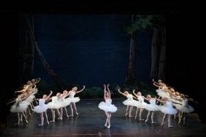 Vở ballet “Hồ thiên nga” trở lại với khán giả Hà Nội