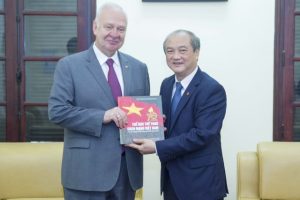 Tổng cục trưởng Tổng cục TDTT tiếp Đại sứ Liên bang Nga tại Việt Nam