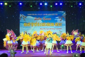 Huyện Phúc Thọ: Liên hoan múa hát tập thể và ca khúc măng non  hè 2017