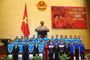 Chủ tịch Quốc hội gặp mặt đội tuyển bóng đá U23 Việt Nam