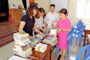 Thị xã Sơn Tây:  Luân chuyển 800 cuốn sách xuống cơ sở