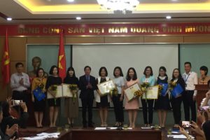 Công đoàn Viên chức Thành phố trao thưởng vòng thi viết cuộc thi Nét đẹp văn hóa công sở năm 2018