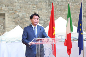 Chủ tịch UBND TP Nguyễn Đức Chung tham dự khai mạc Hội chợ văn hóa “Quảng trường Italia” tại Hoàng thành Thăng Long