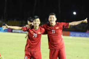 Bán kết AFF Cup 2018: ĐT Việt Nam thắng Philippines 2-1
