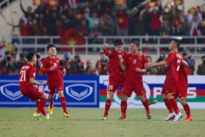 Đội tuyển Việt Nam và Hàn Quốc tranh Cúp bóng đá liên khu vực