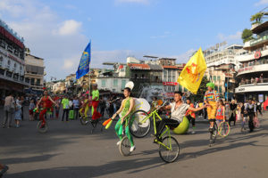 Khán giả Thủ đô thích thú và ấn tượng với Chương trình diễu hành Xiếc trên phố đi bộ Hồ Gươm