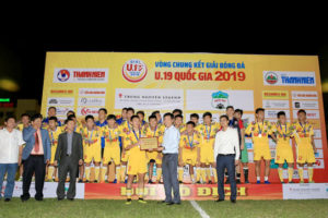 Hà Nội lần thứ 5 đăng quang ngôi vô địch giải bóng đá U19 Quốc gia