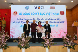 Lễ hội hoa Anh đào Nhật Bản – Hà Nội xác lập Kỷ lục Việt Nam