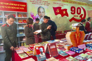 Thư viện Hà Nội: Trưng bày sách, báo “Đảng – Mùa Xuân – Dân tộc”