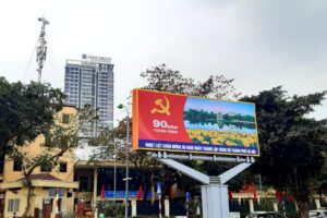 Quận Cầu Giấy triển khai nhiều hoạt động trang trí, tuyên truyền kỷ niệm 90 năm Ngày thành lập Đảng bộ thành phố Hà Nội