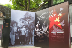 Tổ chức trưng bày “Chắp cánh ước mơ” tại di tích Nhà tù Hỏa Lò