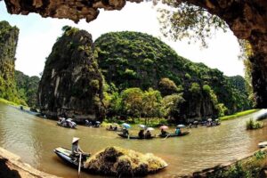 Triển lãm “Du lịch qua các miền di sản văn hóa Việt Nam” năm 2020