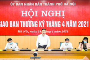Chủ tịch UBND TP Hà Nội yêu cầu thắt chặt công tác phòng chống Covid-19