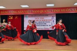Quận Hoàn Kiếm tổ chức Hội thi “Vũ điệu thể thao” và “Áo dài sắc xuân”