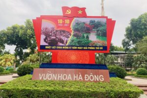 Quận Hà Đông tuyên truyền chào mừng kỷ niệm 67 năm Ngày Giải phóng Hà Đông và 67 năm Ngày Giải phóng Thủ đô
