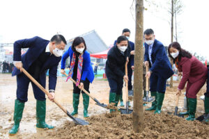 Phó Bí thư Thường trực Thành ủy Nguyễn Thị Tuyến dự lễ phát động Tết trồng cây tại Mê Linh