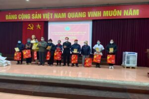 Hà Nội trao trên 61.331 suất quà trị giá trên 29,841 tỷ đồng cho hộ nghèo và lực lượng tuyến đầu chống dịch nhân dịp Tết Nguyên đán Nhâm Dần