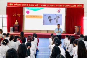 Quận Thanh Xuân: Truyền thông về văn hoá ứng xử cho nữ  sinh trung học