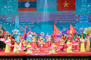 Chương trình nghệ thuật chào mừng kỷ niệm 60 năm ngày thiết lập quan hệ ngoại giao Việt Nam – Lào