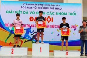 Thị xã Sơn Tây: Giải việt dã vô địch các nhóm tuổi