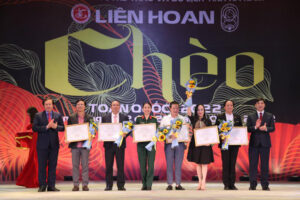 Vở diễn “Linh từ quốc mẫu” của Chèo Hà Nội giành Vàng Liên hoan Chèo toàn quốc 2022