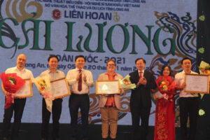 Vở diễn “Phận má đào” của Cải lương Hà Nội giành Huy chương Vàng