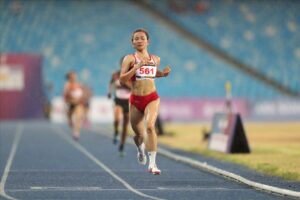 Nguyễn Thị Oanh bảo vệ thành công Huy chương vàng SEA Games nội dung 5.000m