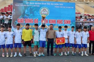 Giải bóng đá học sinh THCS thị xã Sơn Tây thành công tốt đẹp