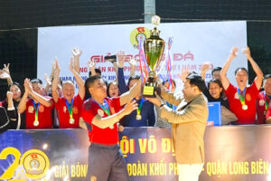 Long Biên tổ chức thành công giải bóng đá Công đoàn khối phường lần thứ I năm 2023
