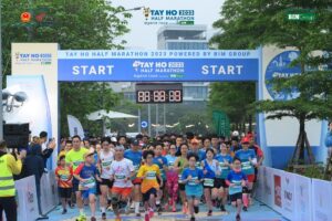 Hơn 10.000 VĐV tham gia Giải chạy bán marathon Tây Hồ 2024