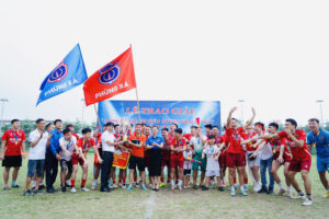 Đội Bóng xã Phùng Xá giành Cúp vô địch Giải Bóng đá thanh niên huyện Thạch Thất năm 2024