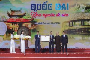 Đón nhận danh hiệu Di sản văn hóa phi vật thể quốc gia lễ hội chùa Thầy
