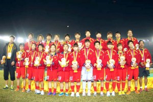 BIDV thưởng đội tuyển bóng đá nữ Việt Nam 300 triệu đồng