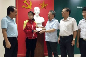 Sở VH&TT Hà Nội trao thưởng cho kiếm thủ Đỗ Thị Anh