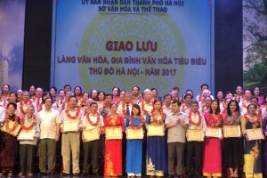 Giao lưu các làng văn hóa, tuyên dương gia đình văn hóa Thủ đô năm 2017
