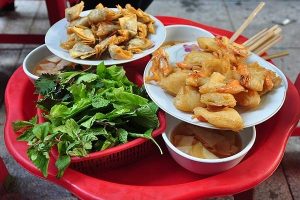 Đủ món ăn vặt ‘ngon đã miệng’ quanh khu Hoàn Kiếm