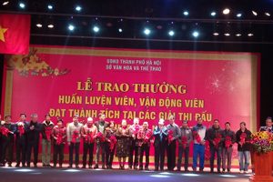 Hà Nội trao thưởng cho các HLV, VĐV đạt thành tích cao năm 2017