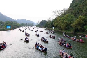 Mỹ Đức tích cực tuyên truyền bảo vệ môi trường di tích lịch sử và danh lam thắng cảnh Hương Sơn