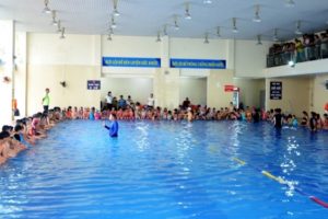 Quận Cầu Giấy làm tốt công tác phổ cập bơi cho trẻ em