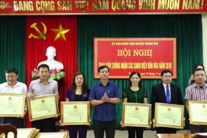 Huyện Thanh Oai trao Giấy chứng nhận các danh hiệu văn hóa năm 2018